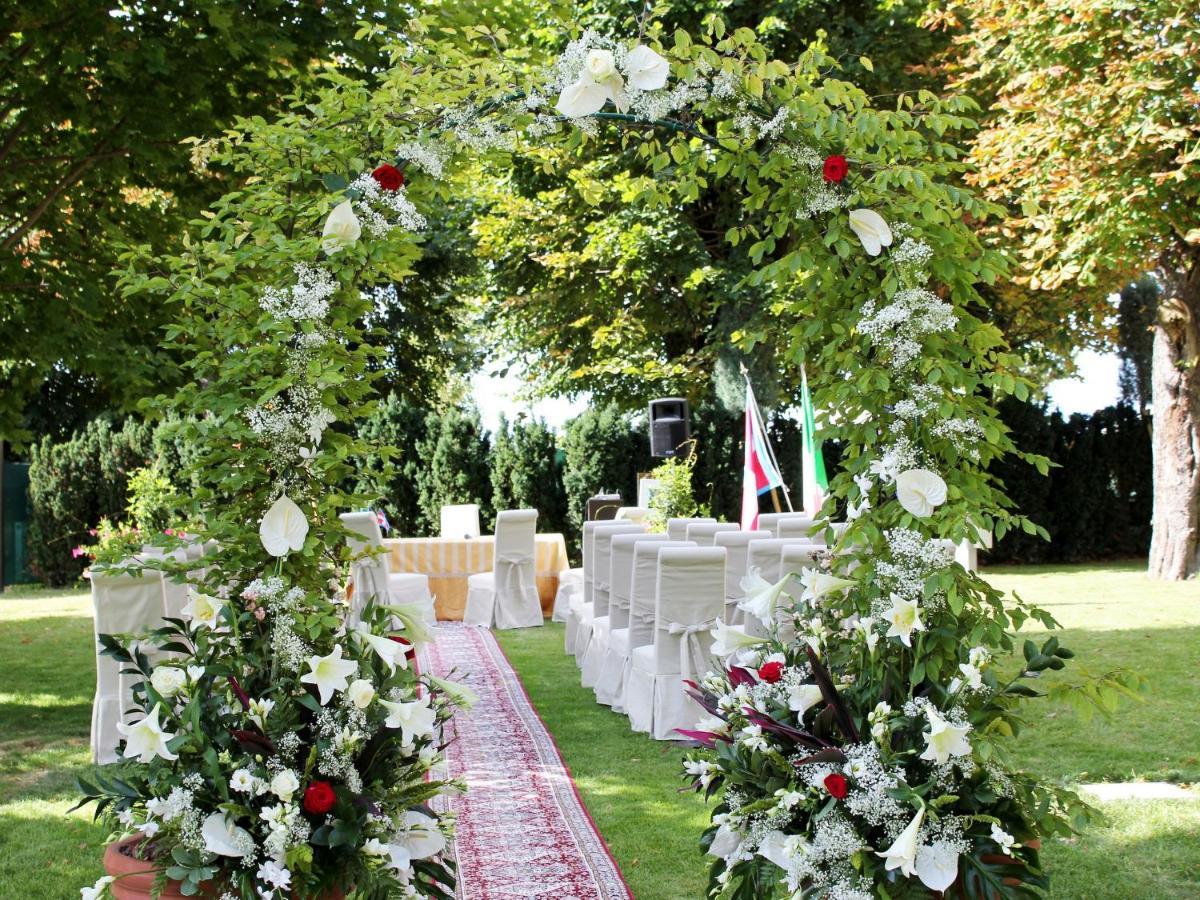Montaldo Castle & Resort Montaldo Torinese المظهر الخارجي الصورة