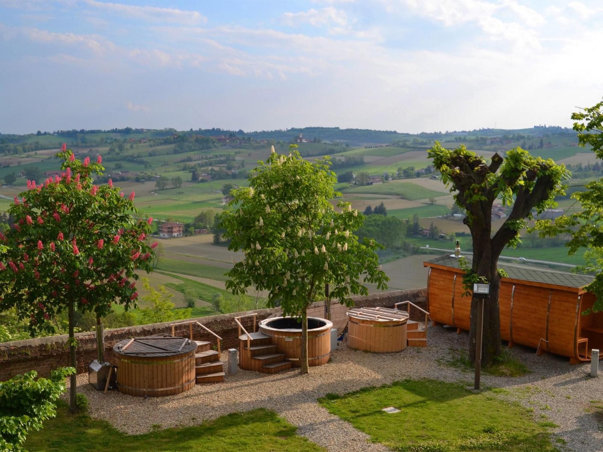 Montaldo Castle & Resort Montaldo Torinese المظهر الخارجي الصورة